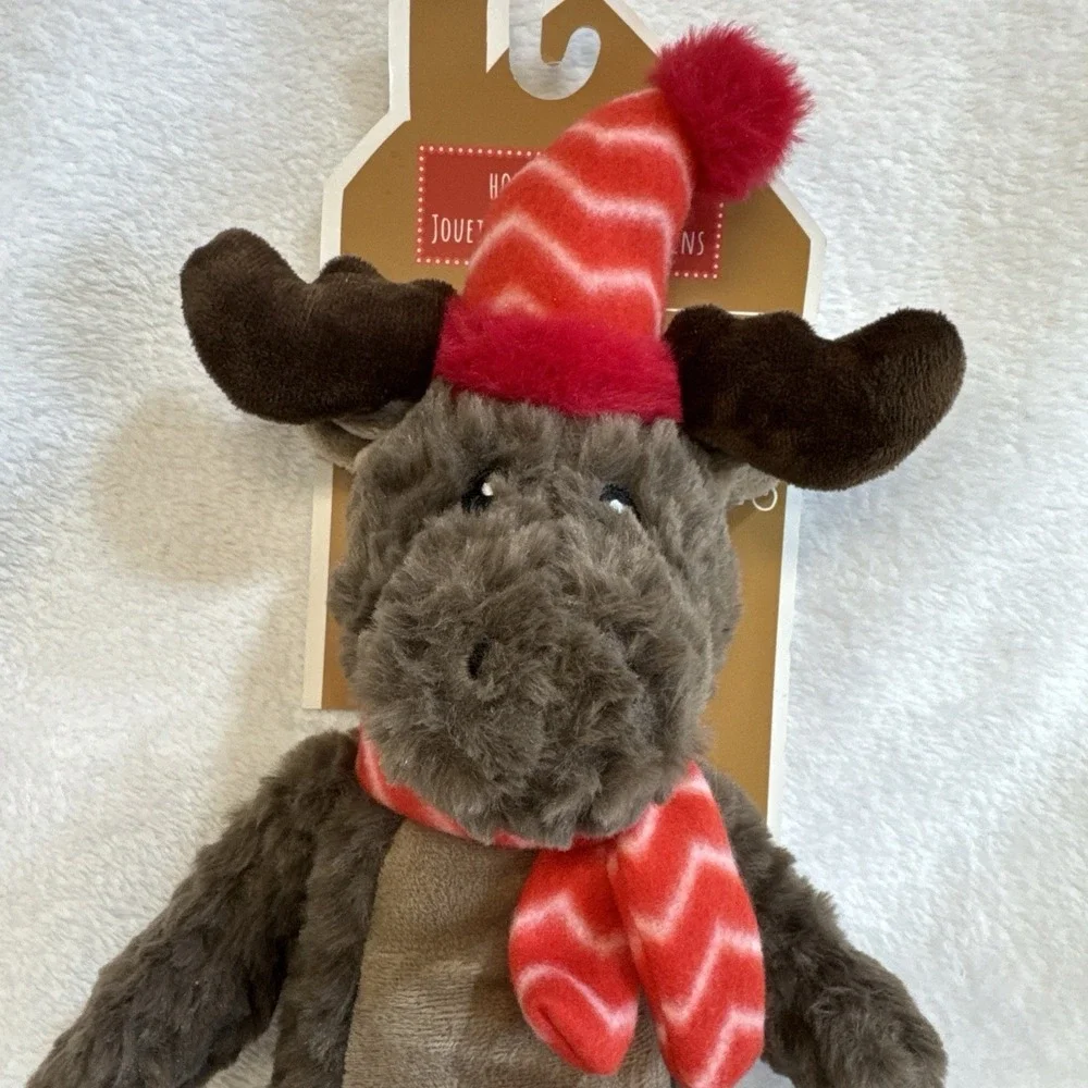 Pally & Paws Holiday Moose Plush Squeaky Dog Toy Brown Red Scarf Hat 17